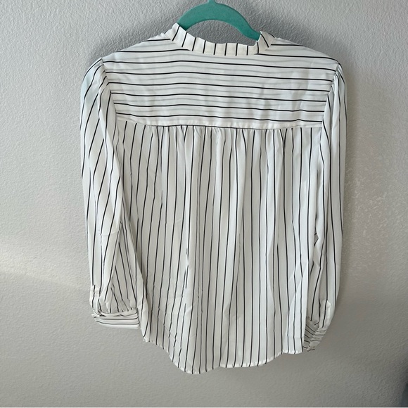 ⭐️14th & Union Black and white Button Down Blouse - Picture 5 of 6